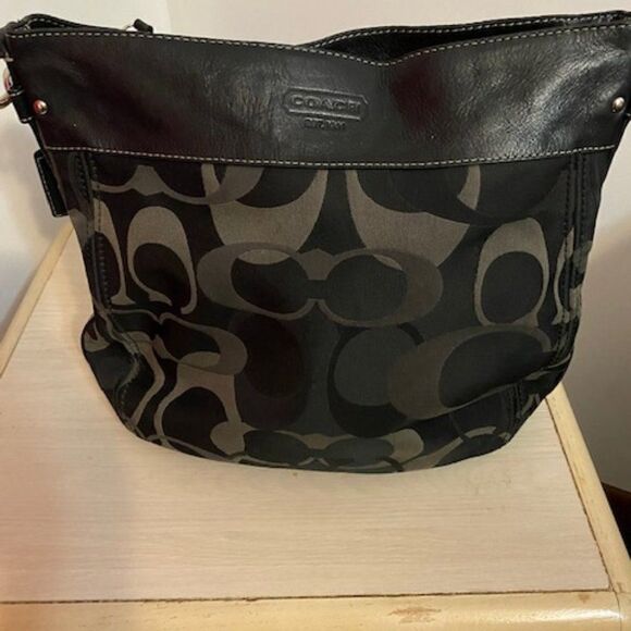 Coach #14710 Zoe Optic Black/Gray/Silver Signature Jacquard and Leather Trim - Picture 1 of 11